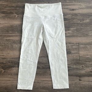 Vimmia | White Camo Leggings | S